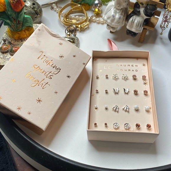 LC Lauren Conrad Jewelry - Lauren Conrad multiple dainty studs